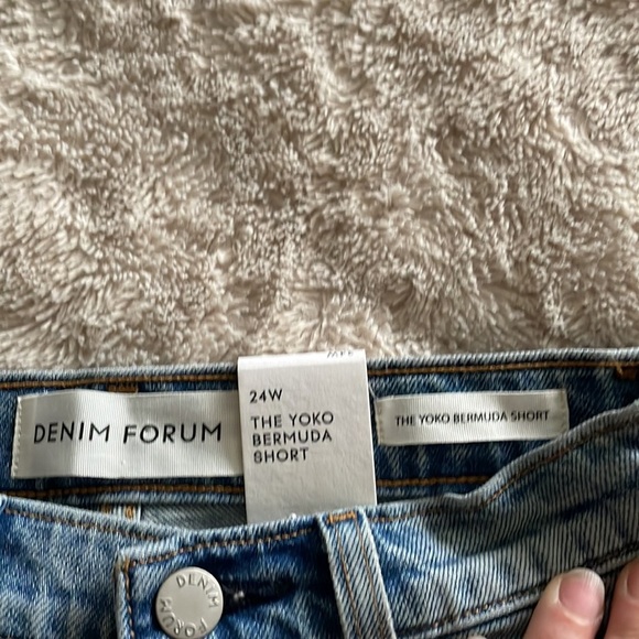 NWT Aritzia Denim Forum The Yoko Bermuda Short - Picture 3 of 12
